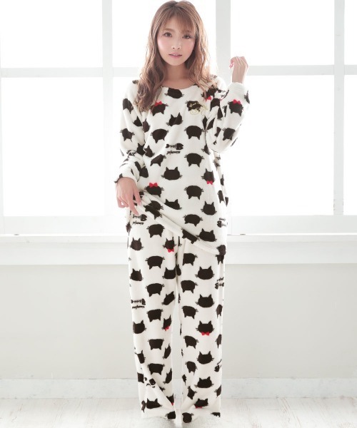 aimerfeel(エメフィール)の「ペアウォームフリース上下セット(ルームウェア/パジャマ)」|オフホワイト