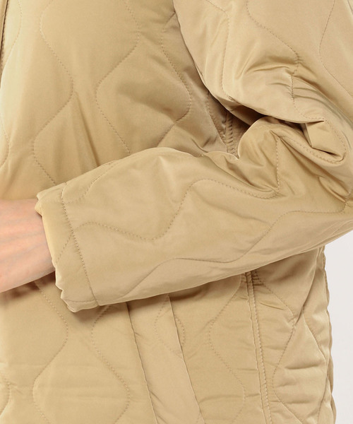 DECOY SINCE 1981（デコイシンスイチキュウハチイチ）の「波柄ボアキルトコート（ダウンジャケット/コート・レディース・ベージュ/ネイビー・11号/9号/13号）」の11枚目の写真