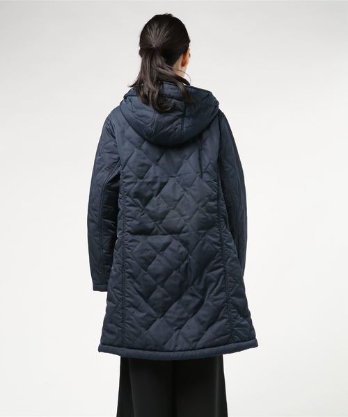 DECOY SINCE 1981（デコイシンスイチキュウハチイチ）の「波柄ボアキルトコート（ダウンジャケット/コート・レディース・ベージュ/ネイビー・11号/9号/13号）」の4枚目の写真