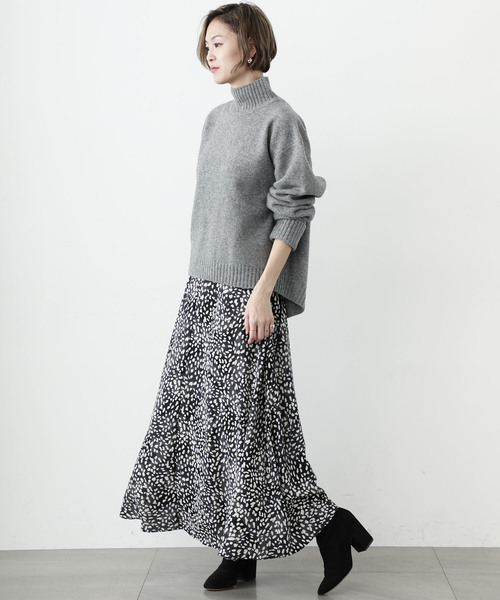 STUDIOUS（ステュディオス）の「【STUDIOUS】ハイネック バックシャン ニット（ニット/セーター・レディース・ベージュ/ネイビー/グレー・FREE）」の13枚目の写真