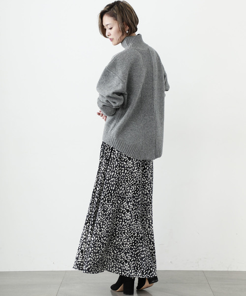 STUDIOUS（ステュディオス）の「【STUDIOUS】ハイネック バックシャン ニット（ニット/セーター・レディース・ベージュ/ネイビー/グレー・FREE）」の20枚目の写真