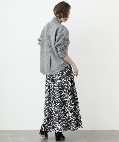 STUDIOUS（ステュディオス）の「【STUDIOUS】ハイネック バックシャン ニット（ニット/セーター・レディース・ベージュ/ネイビー/グレー・FREE）」の16枚目の写真