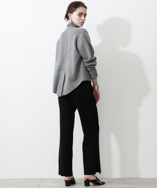 STUDIOUS（ステュディオス）の「【STUDIOUS】ハイネック バックシャン ニット（ニット/セーター・レディース・ベージュ/ネイビー/グレー・FREE）」の19枚目の写真