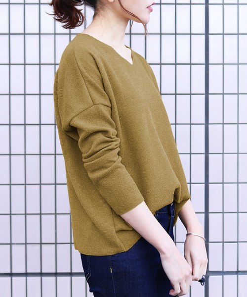 reca（レカ）の「大人Vネックニットトップス（ニット/セーター・レディース・ブラック/ネイビー/オフホワイト/カーキ/ピンク/ブルー系その他/ベージュ・FREE）」の4枚目の写真