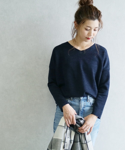 reca（レカ）の「大人Vネックニットトップス（ニット/セーター・レディース・ブラック/ネイビー/オフホワイト/カーキ/ピンク/ブルー系その他/ベージュ・FREE）」の13枚目の写真