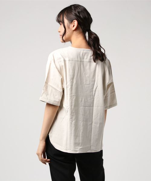 go slow caravan(ゴースローキャラバン)の「LINEN/COTTONストレッチゆったりヘンリー5分TEE W(Tシャツ/カットソー・レディース・ナチュラル/ブルー・FREE)」の4枚目の写真