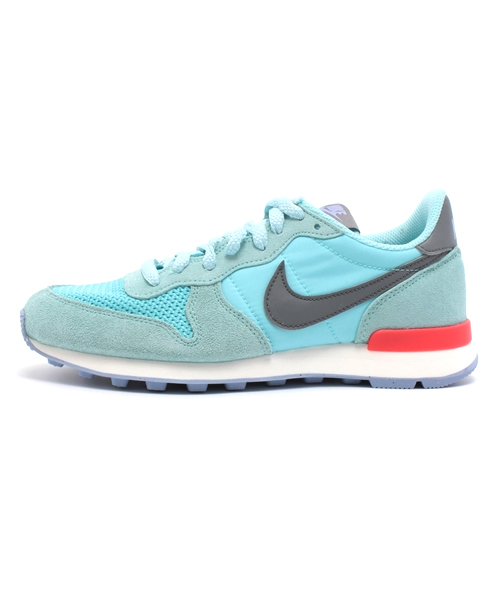 And A（アンドエー）の「NIKE WMNS INTERNATIONALIST（スニーカー・レディース・ベージュ/サックスブルー・23.5cm/24.5cm）」の3枚目の写真