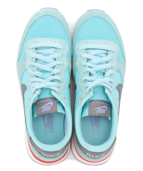 And A（アンドエー）の「NIKE WMNS INTERNATIONALIST（スニーカー・レディース・ベージュ/サックスブルー・23.5cm/24.5cm）」の9枚目の写真