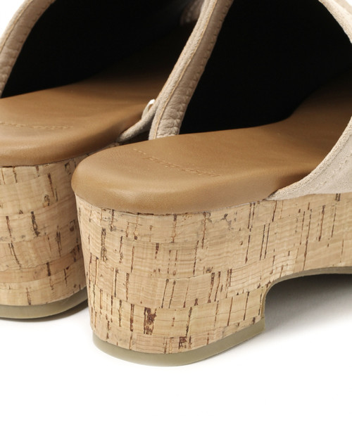 niko and...（ニコアンド）の「オリジナルフェイクスエードコルクサンダル（サンダル・レディース・ベージュ/ブラウン/チャコール・SMALL/MEDIUM/LARGE）」の8枚目の写真