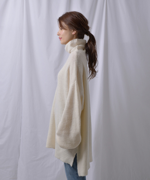 Ambre Neige（アンブルネージュ）の「ゆるハイネックタートル【WEB/EC限定商品】（ニット/セーター・レディース・パープル/グレー/オフホワイト・FREE）」の8枚目の写真