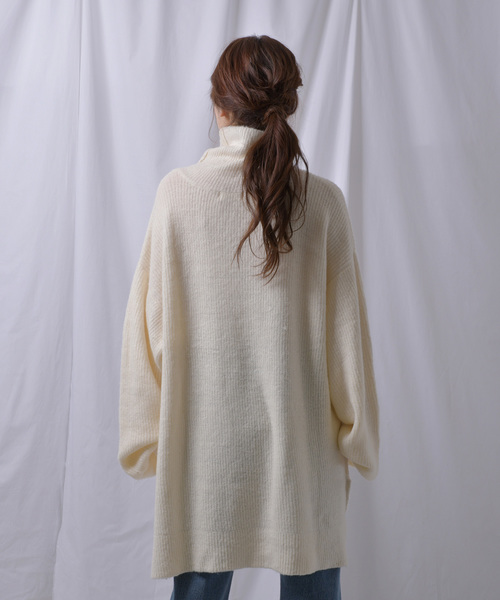 Ambre Neige（アンブルネージュ）の「ゆるハイネックタートル【WEB/EC限定商品】（ニット/セーター・レディース・パープル/グレー/オフホワイト・FREE）」の4枚目の写真