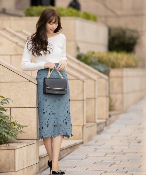 KOBE LETTUCE(コウベレタス)の「レースロングタイトスカート(スカート・レディース・パープル/ブルー/グリーン系その他/ベージュ/ブラック/ブラウン/ブルー系その他/オフホワイト・S/M)」の18枚目の写真