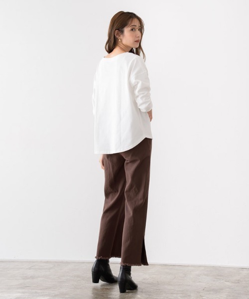 Pierrot(ピエロ)の「綿100%キーネック長袖カットソー ロンT(Tシャツ/カットソー・レディース・チャコール/オフホワイト/ブラック/ネイビー/ベージュ系その他/グリーン系その他・M/L)」の19枚目の写真