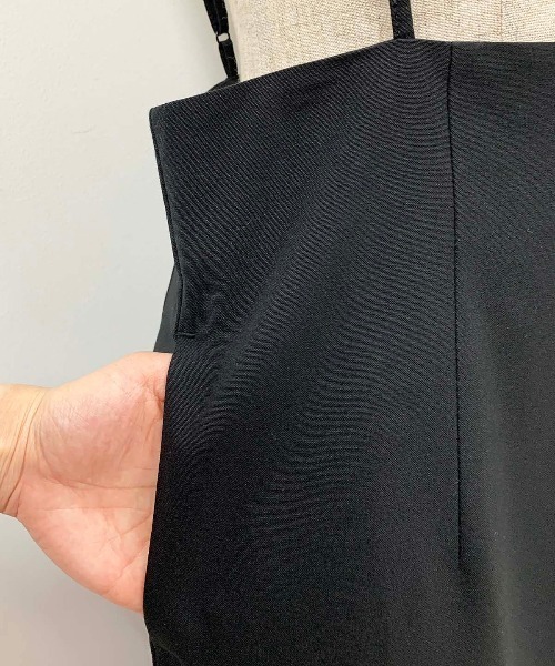PICCIN（ピッチン）の「セミタイトジャンパースカート（ワンピース・レディース・ベージュ/ブラック・M）」の4枚目の写真