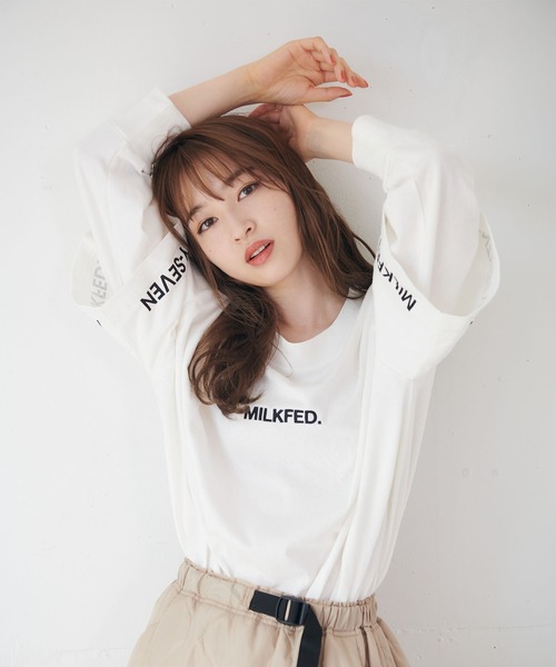 MILKFED.(ミルクフェド)の「LAYERED SLEEVE LOGO TOP(Tシャツ/カットソー・レディース・ホワイト/ブラック/ライトグリーン・ONE SIZE)」の2枚目の写真