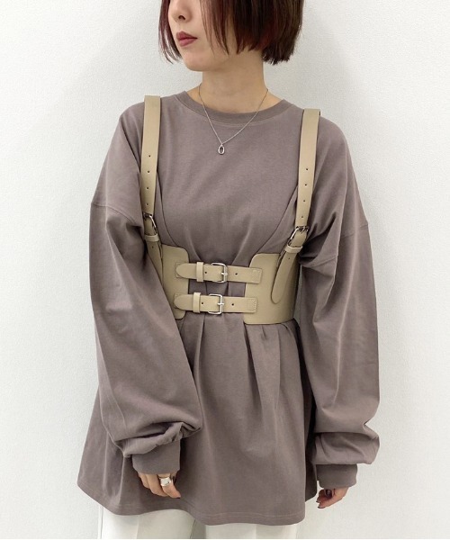 apres jour mignon（アプレジュールミニョン）の「スリット入りBIGロンT【ZOZOTOWN限定アイテム】（Tシャツ/カットソー・レディース・アイボリー/ブラック/ダークパープル/オフホワイト・フリー）」の4枚目の写真