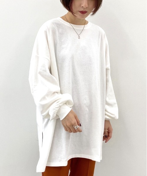 apres jour mignon（アプレジュールミニョン）の「スリット入りBIGロンT【ZOZOTOWN限定アイテム】（Tシャツ/カットソー・レディース・アイボリー/ブラック/ダークパープル/オフホワイト・フリー）」の5枚目の写真
