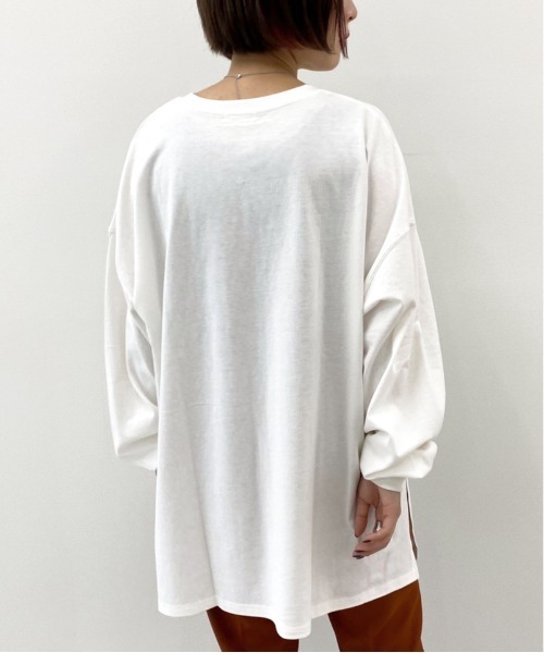apres jour mignon（アプレジュールミニョン）の「スリット入りBIGロンT【ZOZOTOWN限定アイテム】（Tシャツ/カットソー・レディース・アイボリー/ブラック/ダークパープル/オフホワイト・フリー）」の8枚目の写真