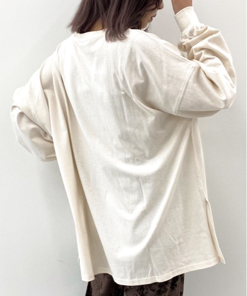 apres jour mignon（アプレジュールミニョン）の「スリット入りBIGロンT【ZOZOTOWN限定アイテム】（Tシャツ/カットソー・レディース・アイボリー/ブラック/ダークパープル/オフホワイト・フリー）」の16枚目の写真