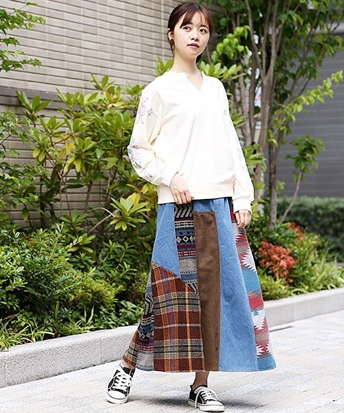 セール 大きいサイズ リメイクデニムパッチロングスカート デニムスカート チチカカ チチカカ のファッション通販 Zozotown