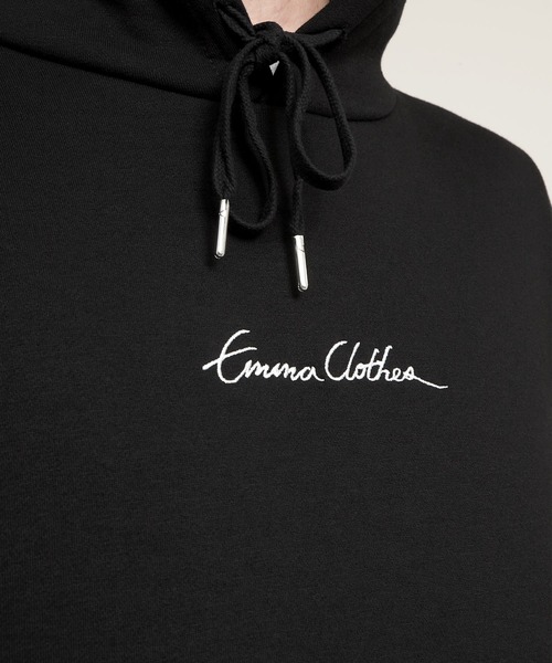 EMMA CLOTHES（エマクローズ）の「ビッグシルエット裏起毛ヨークドローコードデザイン ロゴ刺繍プルオーバーパーカー(EMMA CLOTHES)（パーカー・メンズ・グレイッシュベージュ/ブラウン系その他/ブラック・FREE）」の20枚目の写真