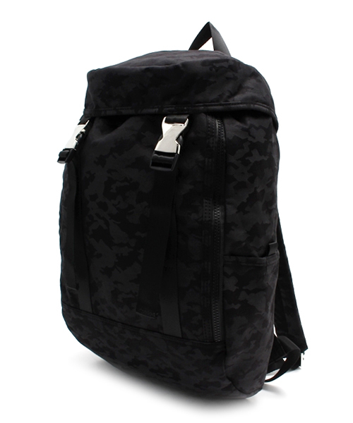 CIAOPANIC TYPY(チャオパニックティピー)の「ナイロンフラップデイパック(バックパック/リュック・メンズ・チャコールグレー/ブラック/ネイビー・FREE)」の14枚目の写真