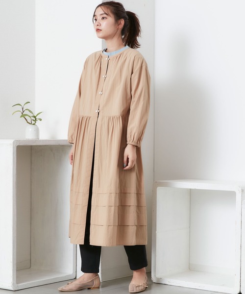 POU DOU DOU（プードゥドゥ）の「デザインタック羽織りワンピース（ワンピース・レディース・ブラック/ベージュ/オフホワイト・3）」の8枚目の写真