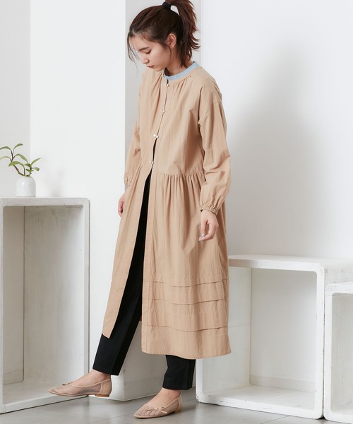 POU DOU DOU（プードゥドゥ）の「デザインタック羽織りワンピース（ワンピース・レディース・ブラック/ベージュ/オフホワイト・3）」の10枚目の写真