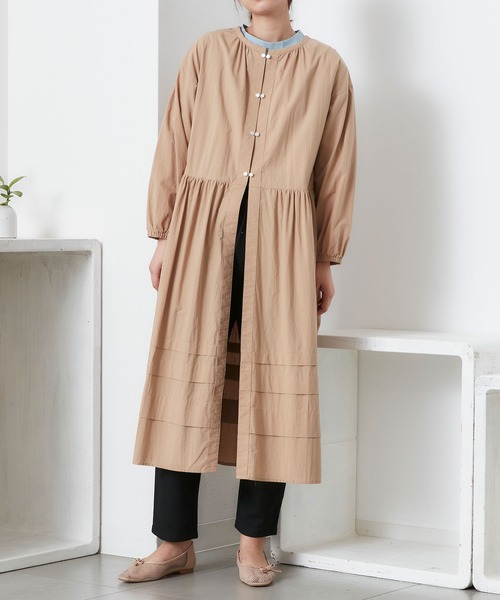 POU DOU DOU（プードゥドゥ）の「デザインタック羽織りワンピース（ワンピース・レディース・ブラック/ベージュ/オフホワイト・3）」の11枚目の写真