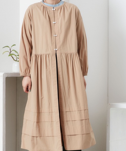 POU DOU DOU（プードゥドゥ）の「デザインタック羽織りワンピース（ワンピース・レディース・ブラック/ベージュ/オフホワイト・3）」の14枚目の写真