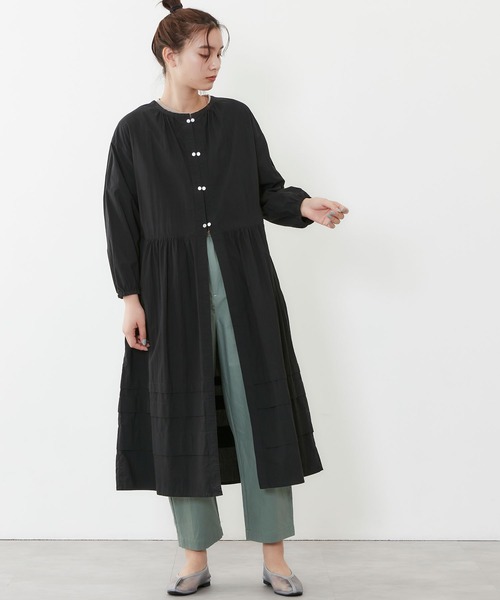 POU DOU DOU（プードゥドゥ）の「デザインタック羽織りワンピース（ワンピース・レディース・ブラック/ベージュ/オフホワイト・3）」の5枚目の写真