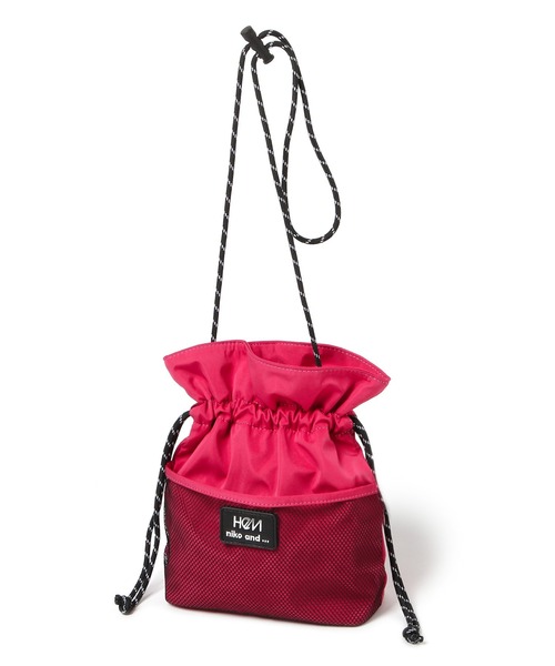 HeM（ヘム）の「【HeM(ヘム)】コラボ巾着ショルダーバッグ（ショルダーバッグ・レディース・ブラック/ベージュ/ピンク/イエロー/マルチ・FREE）」の4枚目の写真