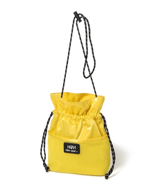HeM（ヘム）の「【HeM(ヘム)】コラボ巾着ショルダーバッグ（ショルダーバッグ・レディース・ブラック/ベージュ/ピンク/イエロー/マルチ・FREE）」の3枚目の写真