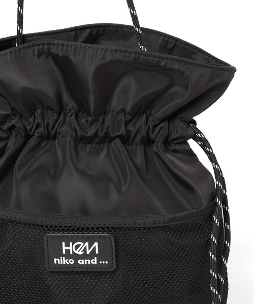 HeM（ヘム）の「【HeM(ヘム)】コラボ巾着ショルダーバッグ（ショルダーバッグ・レディース・ブラック/ベージュ/ピンク/イエロー/マルチ・FREE）」の13枚目の写真