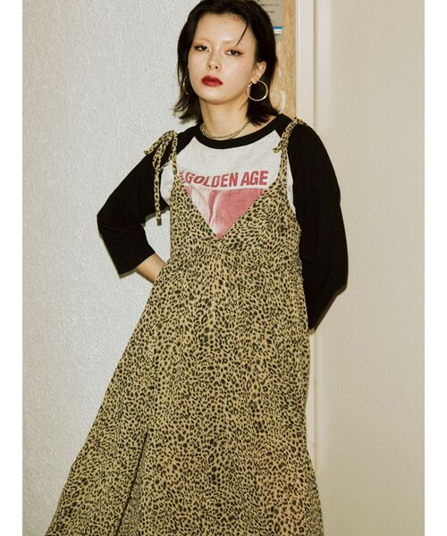 jouetie(ジュエティ)の「ローズラグランロンT(Tシャツ/カットソー・レディース・ブルー/ベージュ/オフホワイト・MEDIUM)」の2枚目の写真