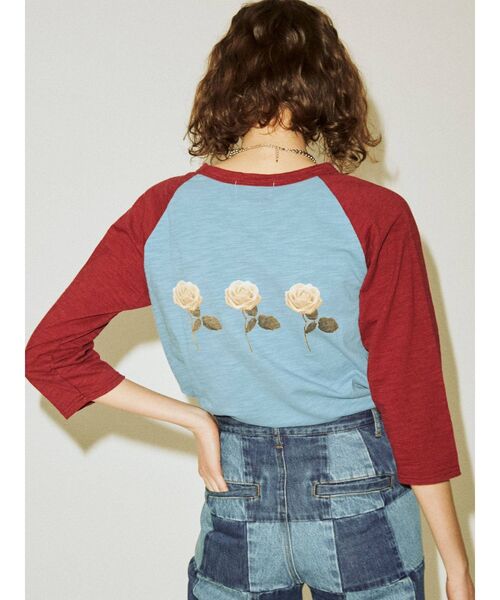 jouetie(ジュエティ)の「ローズラグランロンT(Tシャツ/カットソー・レディース・ブルー/ベージュ/オフホワイト・MEDIUM)」の6枚目の写真