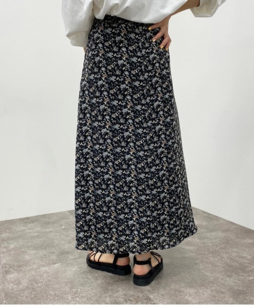 apres jour mignon（アプレジュールミニョン）の「花柄マーメイドスカート【ZOZOTOWN限定アイテム】（スカート・レディース・ダークブラウン/グリーン系その他/ブラック系その他・フリー/X-LARGE）」の5枚目の写真
