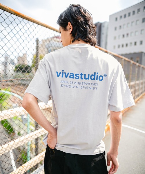 VIVASTUDIO(ビバスタジオ)の「vivastudio/LOCATION TEE 2943094(Tシャツ/カットソー・メンズ・ライトグレー/ブラック/ライトグリーン/ホワイト/ライトブルー/ブルー・MEDIUM/SMALL/X-LARGE/LARGE)」の4枚目の写真