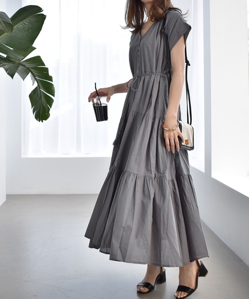 solleim（ソルレム）の「インド綿マキシ丈ティアードワンピース（ワンピース・レディース・パープル/ブラック/ベージュ/グレー・FREE）」の5枚目の写真