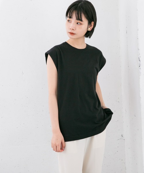 KBF（ケイビーエフ）の「『UR TECH』+抗菌 オーバーサイズコットンタンクトップ（Tシャツ/カットソー・レディース・ベージュ/ブラック/オフホワイト・ONE）」の2枚目の写真