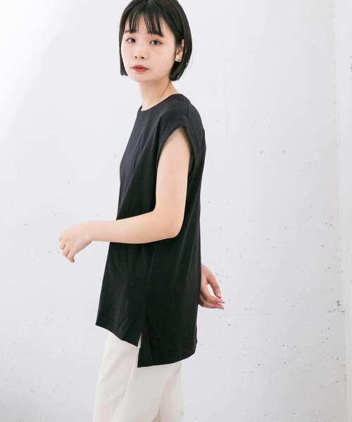 KBF（ケイビーエフ）の「『UR TECH』+抗菌 オーバーサイズコットンタンクトップ（Tシャツ/カットソー・レディース・ベージュ/ブラック/オフホワイト・ONE）」の13枚目の写真