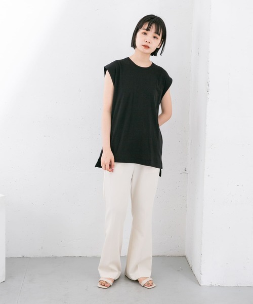 KBF（ケイビーエフ）の「『UR TECH』+抗菌 オーバーサイズコットンタンクトップ（Tシャツ/カットソー・レディース・ベージュ/ブラック/オフホワイト・ONE）」の14枚目の写真