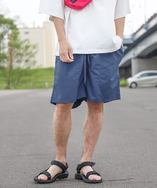 ZIP FIVE(ジップファイブ)の「【ZIP FIVE】【ユニセックス】アウトドア 水陸両用 撥水 ナイロンテック ショートパンツ【 キャンプ / フェス / アウトドア 】(その他パンツ・レディース・ベージュ系/チャコール/ベージュ/ブラック/オリーブ/ブルー/グリーン/イエロー/レンガ/ブルー系/パープル/オレンジ/ダークグリーン/オフホワイト/ブルー系1/スモークピンク・MEDIUM/LARGE/X-LARGE)」の10枚目の写真