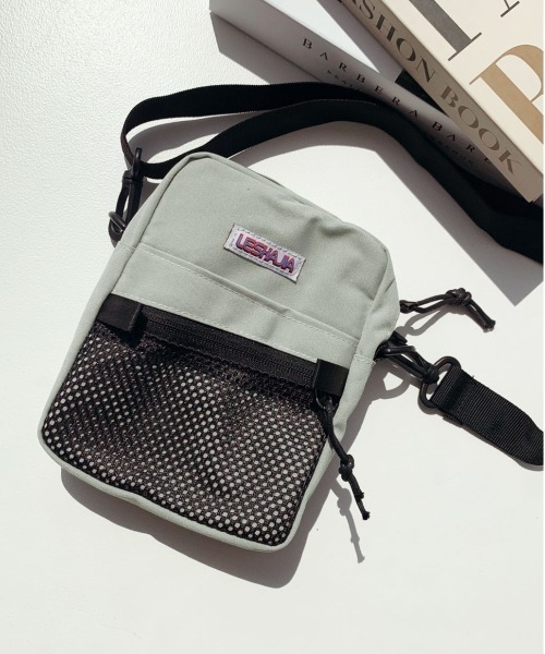 PairPair（ペアペア）の「メッシュコンパクトショルダー（ショルダーバッグ・レディース・ホワイト/ブラック・FREE）」の5枚目の写真