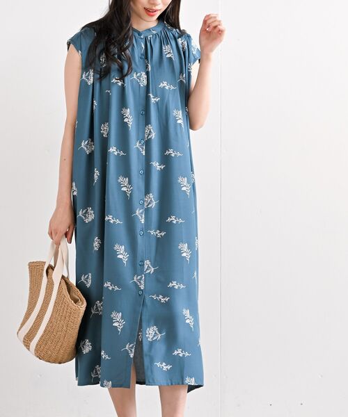 rps（アールピーエス）の「レーヨン前開きフレンチスリーブワンピース（ワンピース・レディース・オフホワイト/ブラック/ダークブラウン/ダークグリーン/ブルーグリーン/チャコールグレー/グレイッシュブルー・M/フリー）」の6枚目の写真