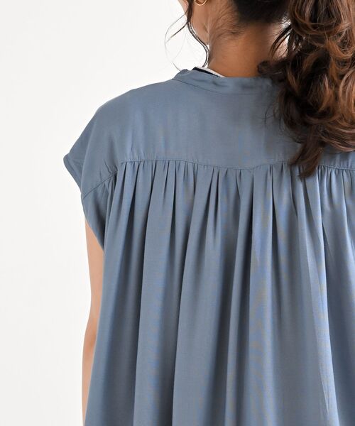 rps（アールピーエス）の「レーヨン前開きフレンチスリーブワンピース（ワンピース・レディース・オフホワイト/ブラック/ダークブラウン/ダークグリーン/ブルーグリーン/チャコールグレー/グレイッシュブルー・M/フリー）」の13枚目の写真