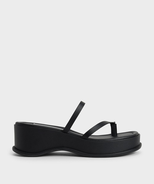 CHARLES & KEITH（チャールズ & キース）の「ストラッピー フラットフォームサンダル / Strappy Flatform Sandals（サンダル・レディース・ブラック/オフホワイト/イエロー・23.5cm/25cm/25.5cm/23cm/24.5cm/22.5cm）」の3枚目の写真