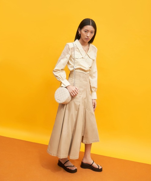 CHARLES & KEITH（チャールズ & キース）の「ストラッピー フラットフォームサンダル / Strappy Flatform Sandals（サンダル・レディース・ブラック/オフホワイト/イエロー・23.5cm/25cm/25.5cm/23cm/24.5cm/22.5cm）」の15枚目の写真