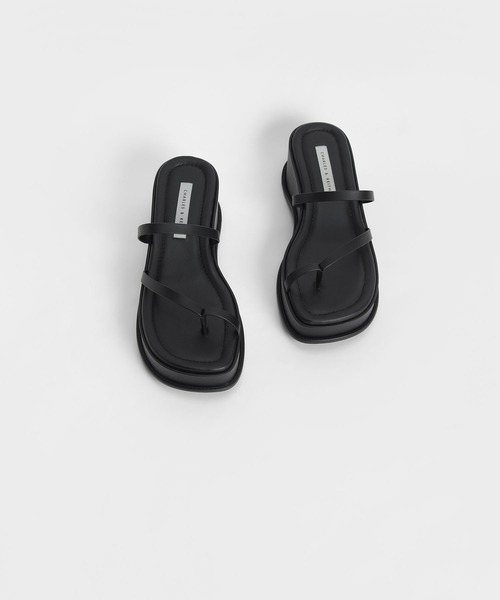 CHARLES & KEITH（チャールズ & キース）の「ストラッピー フラットフォームサンダル / Strappy Flatform Sandals（サンダル・レディース・ブラック/オフホワイト/イエロー・23.5cm/25cm/25.5cm/23cm/24.5cm/22.5cm）」の16枚目の写真