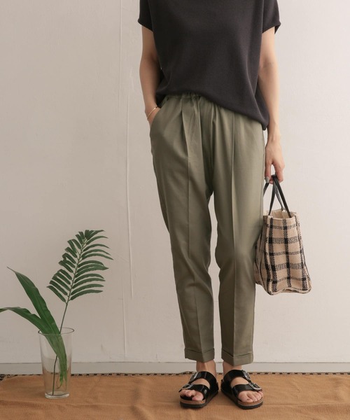 URBAN RESEARCH DOORS（アーバンリサーチドアーズ）の「リネン混テーパードイージーパンツ（その他パンツ・レディース・ブラック/ベージュ/カーキ・38/36）」の3枚目の写真